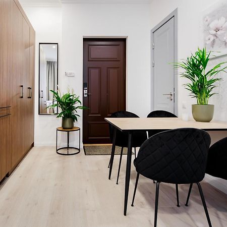 Rigaapartment Elizabetes 22 Self-Service Aparthotel ภายนอก รูปภาพ